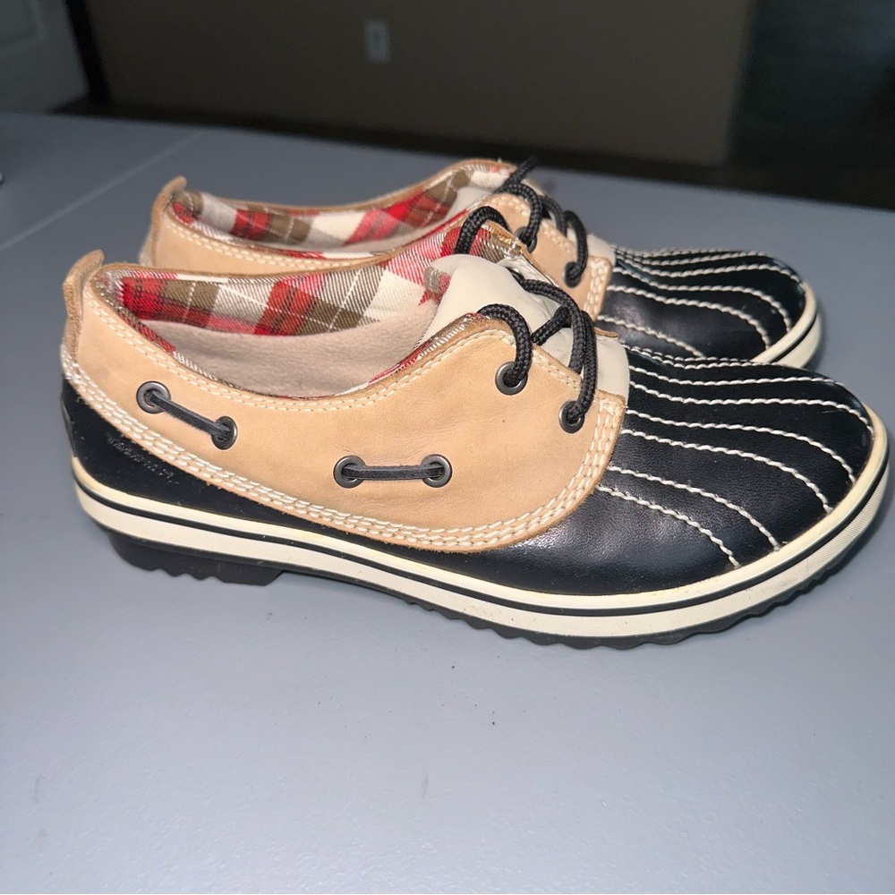 Sorel Red and Tan Plaid Lined‎ Boots - Picture 3 of 8